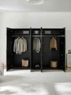 Armadio Componibile Ad Ante Battenti Leon, Larg. 250 Cm, In Diverse Varianti