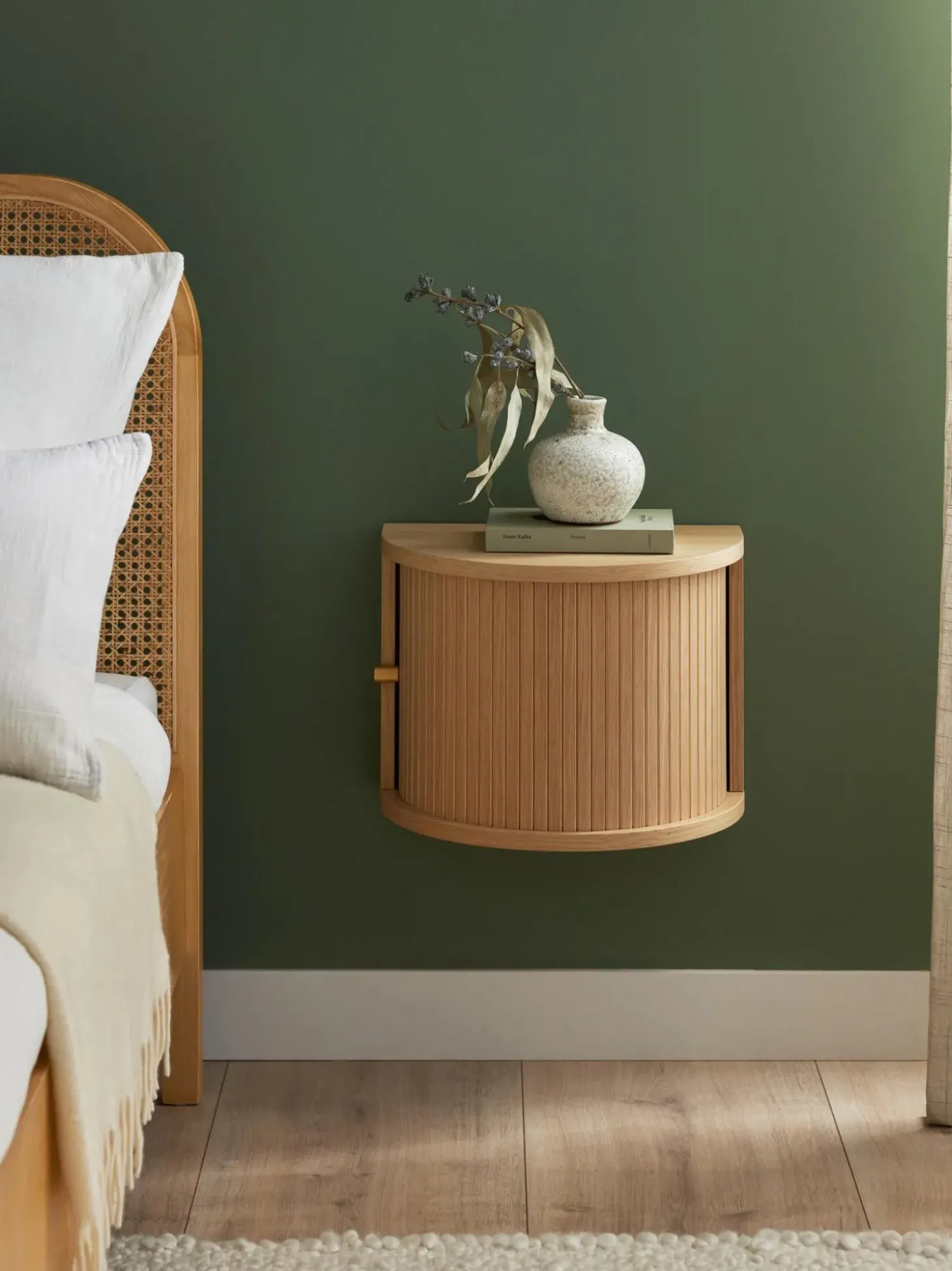 Comodino Da Parete Con Frontale Scanalato Calary