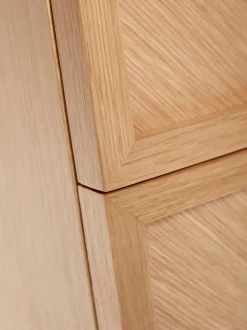 Comodino In Legno Di Quercia Con Motivo Spina Di Pesce Herringbone