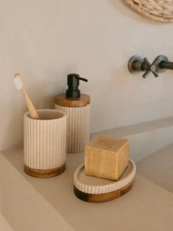 Dispenser Sapone Con Dettaglio In Legno Laura