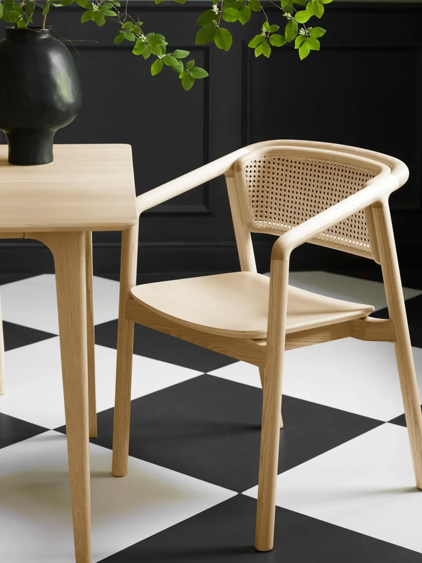 Sedia Con Braccioli Con Finitura Naturale E Intreccio Viennese Gali