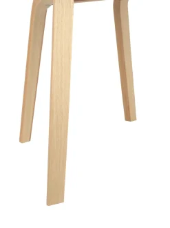 Sedia Con Braccioli E Gambe In Legno Claire