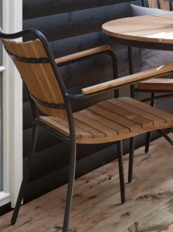 Sedia Da Giardino In Legno Con Braccioli Hard & Ellen