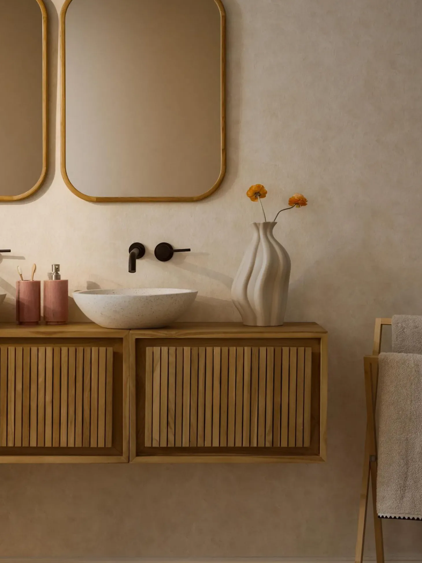 Specchio Da Parete Con Cornice In Legno Di Quercia Levan