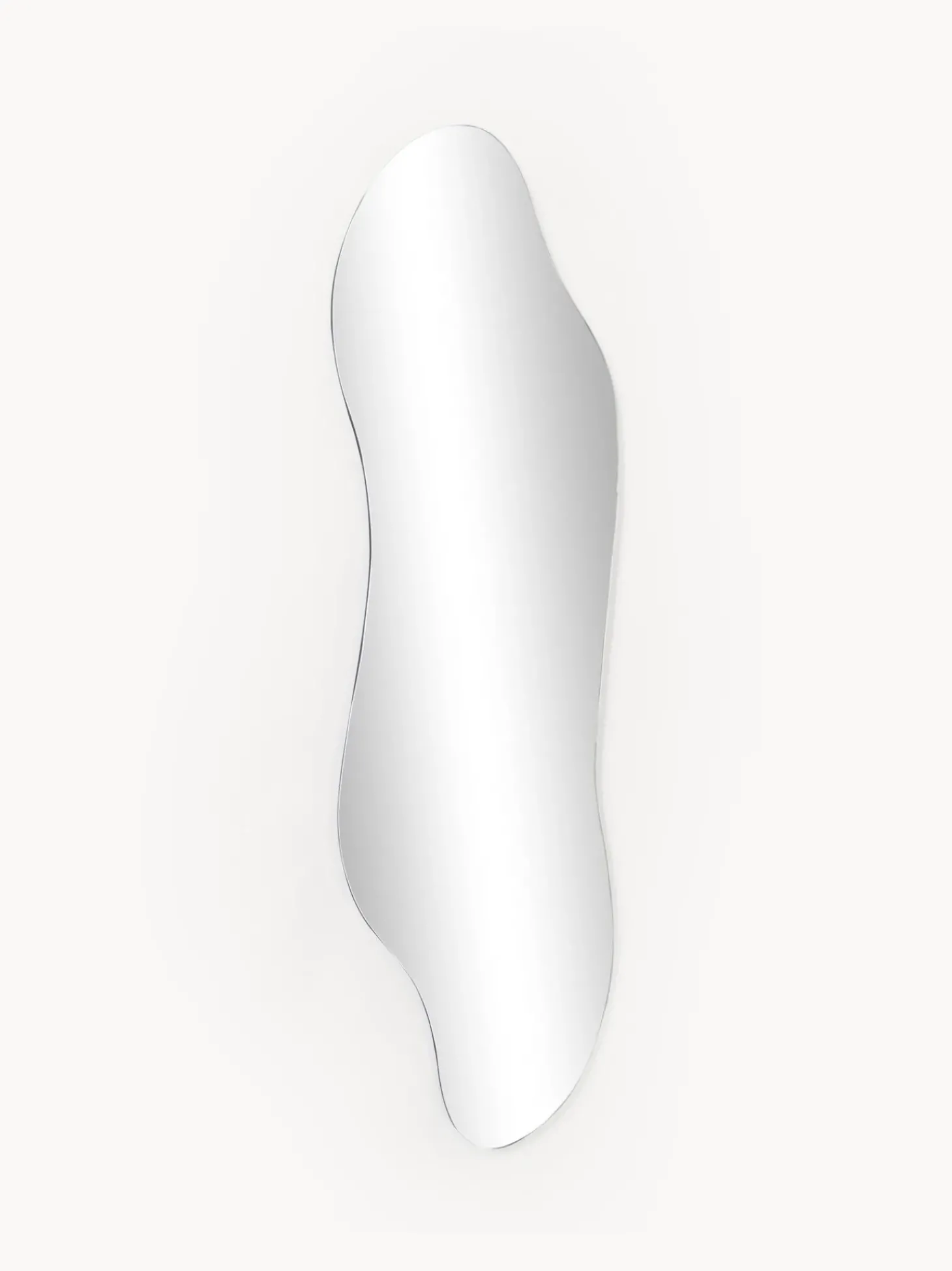 Specchio Da Parete Dalla Forma Organica Senza Cornice Lia