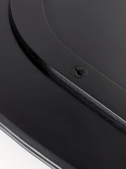 Specchio Da Parete Dalla Forma Organica Senza Cornice Lia