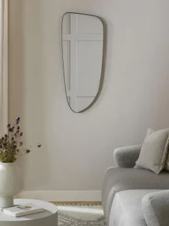 Specchio Da Parete Moderno Dalla Forma Curva Oiva