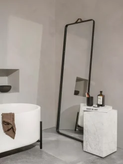 Specchio Rettangolare Da Parete Con Cornice In Alluminio Nero Norm