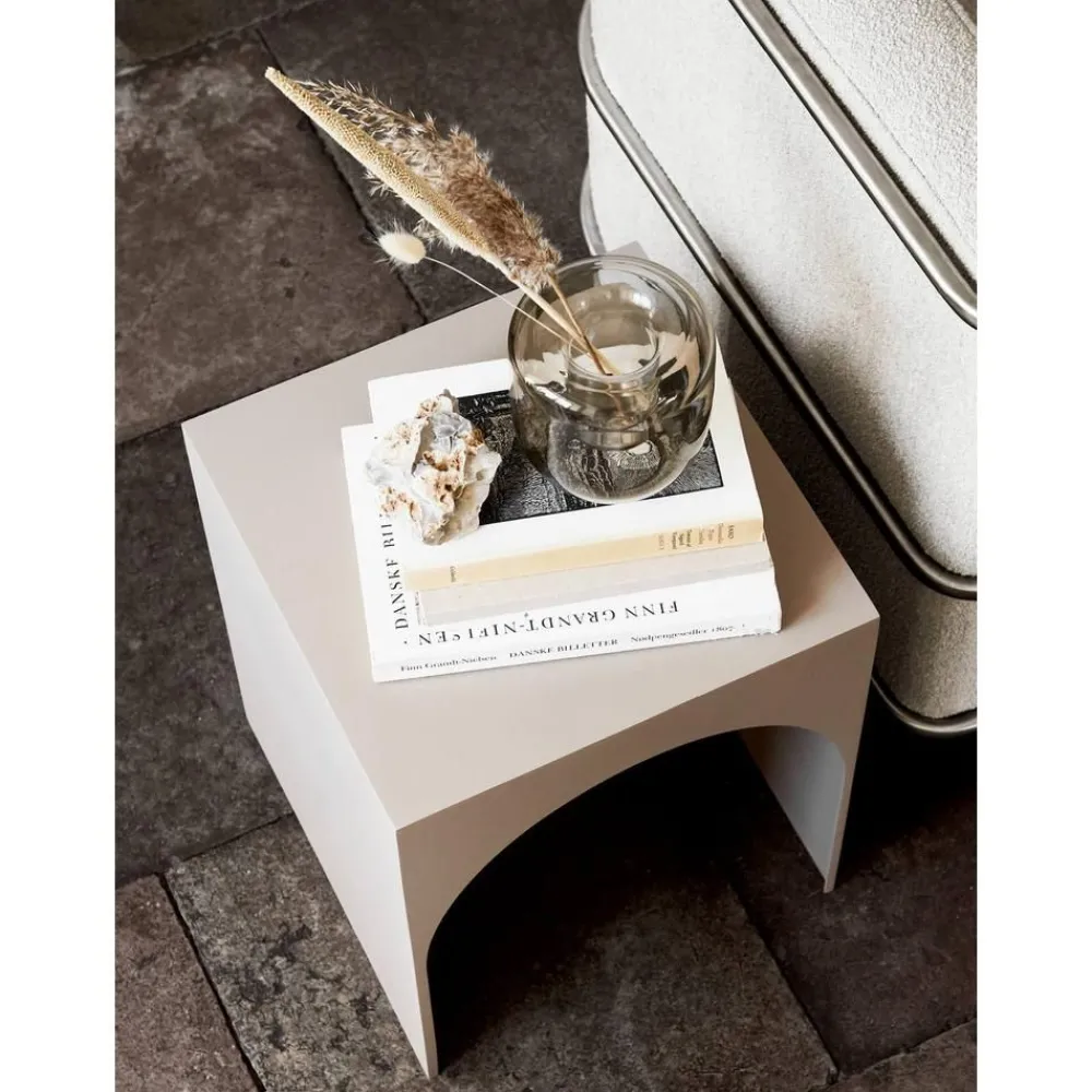 Tavolino In Metallo Iarch*Kristina Dam Best