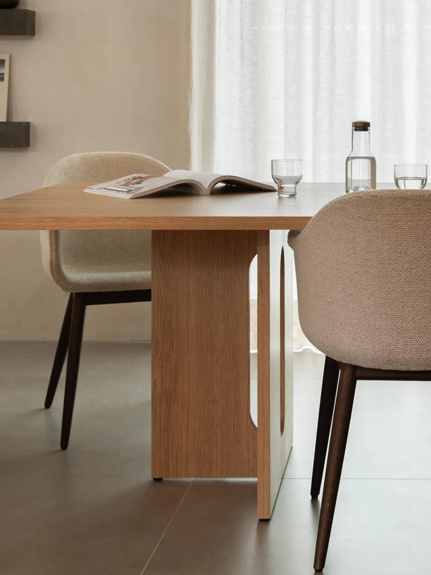 Tavolo Chiaro Androgyne, In Varie Misure