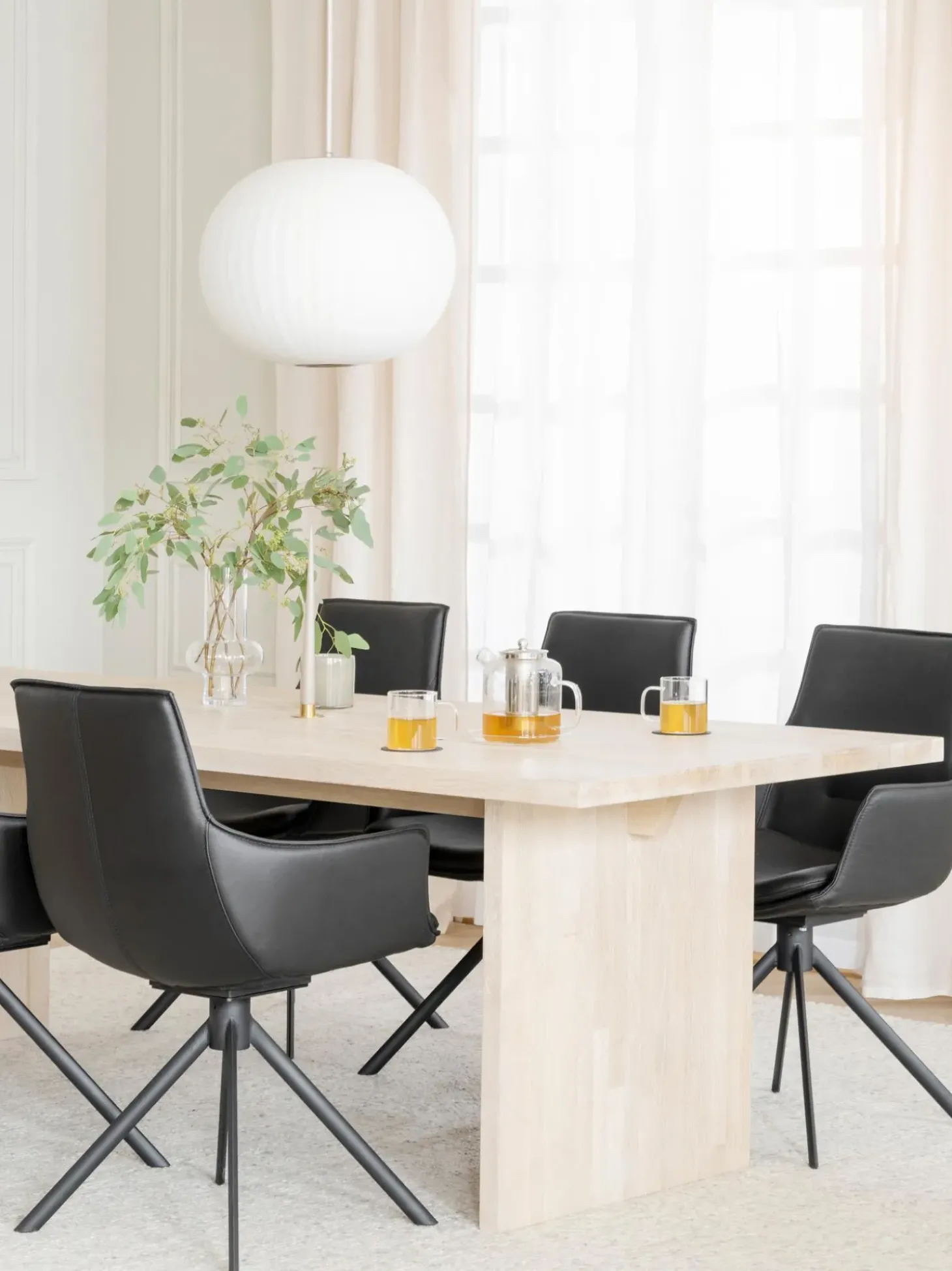 Tavolo Da Pranzo In Legno Di Frassino Emmett, 240 X 95 Cm