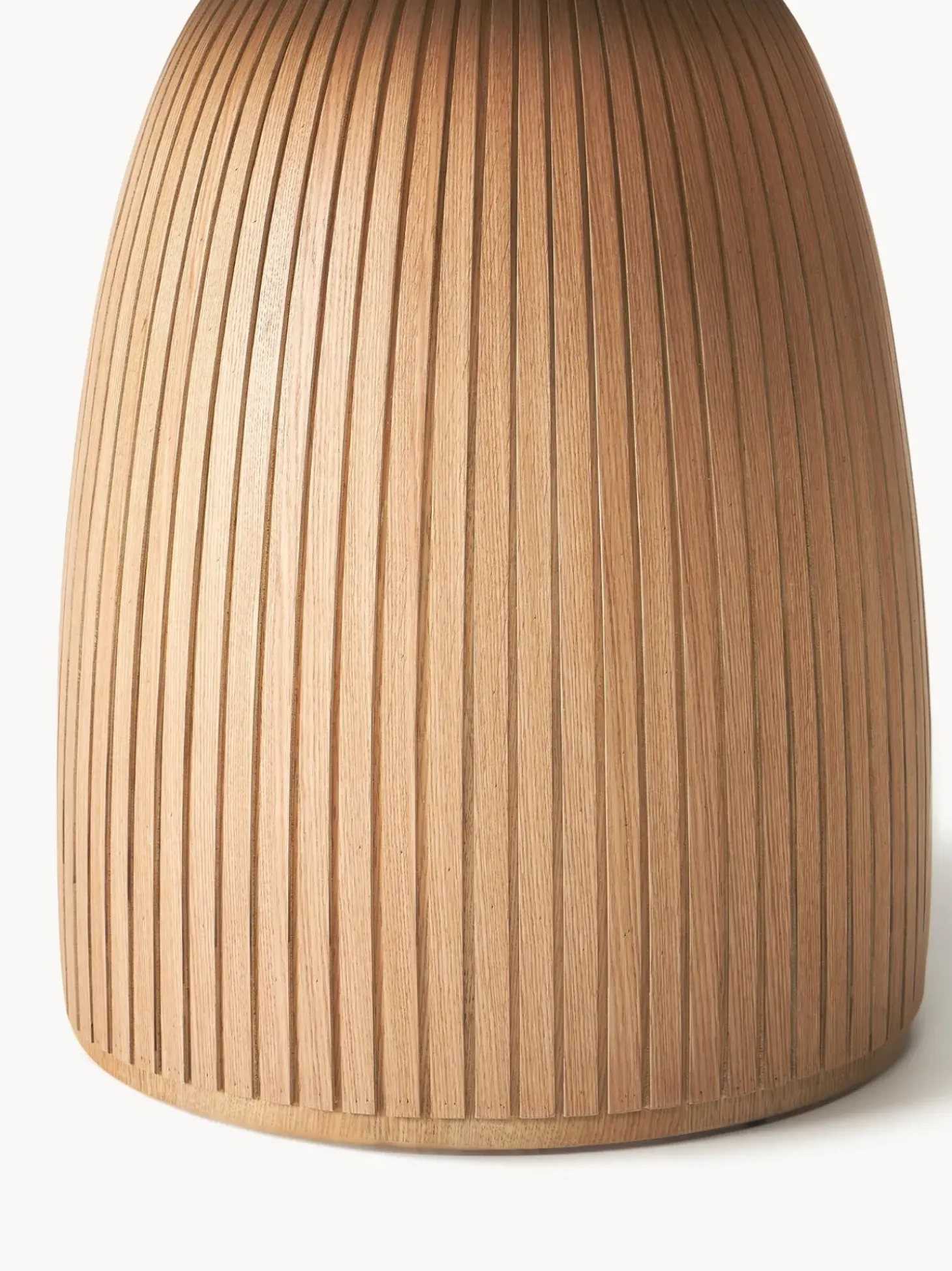 Tavolo Da Pranzo Rotondo Con Struttura Scanalata In Legno Di Quercia Nelly, In Varie Misure