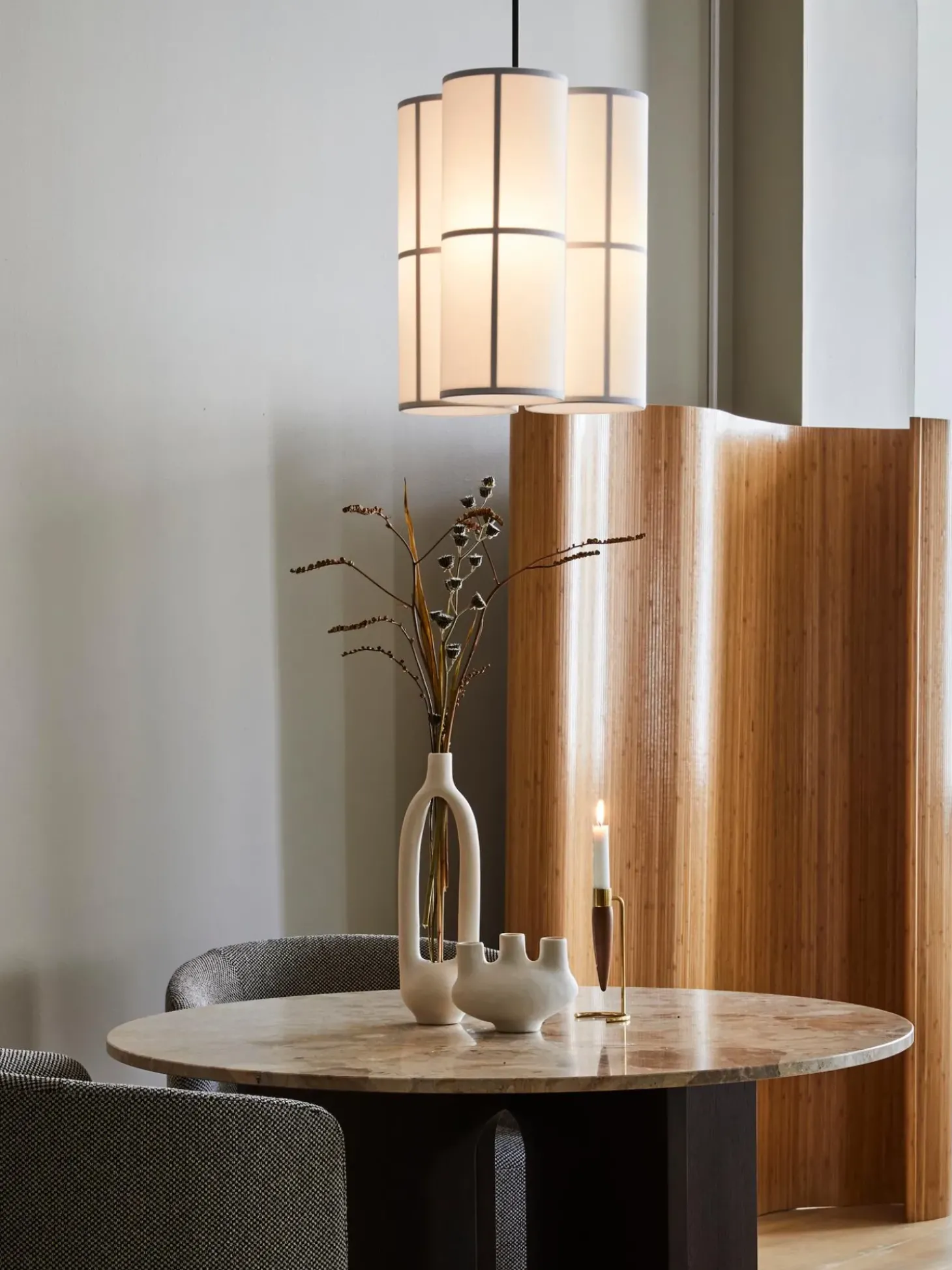 Tavolo Rotondo Con Piano In Arenaria Androgyne, O 120 Cm