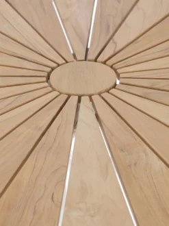 Tavolo Rotondo Da Balcone Con Piano In Legno Di Teak Hard & Ellen