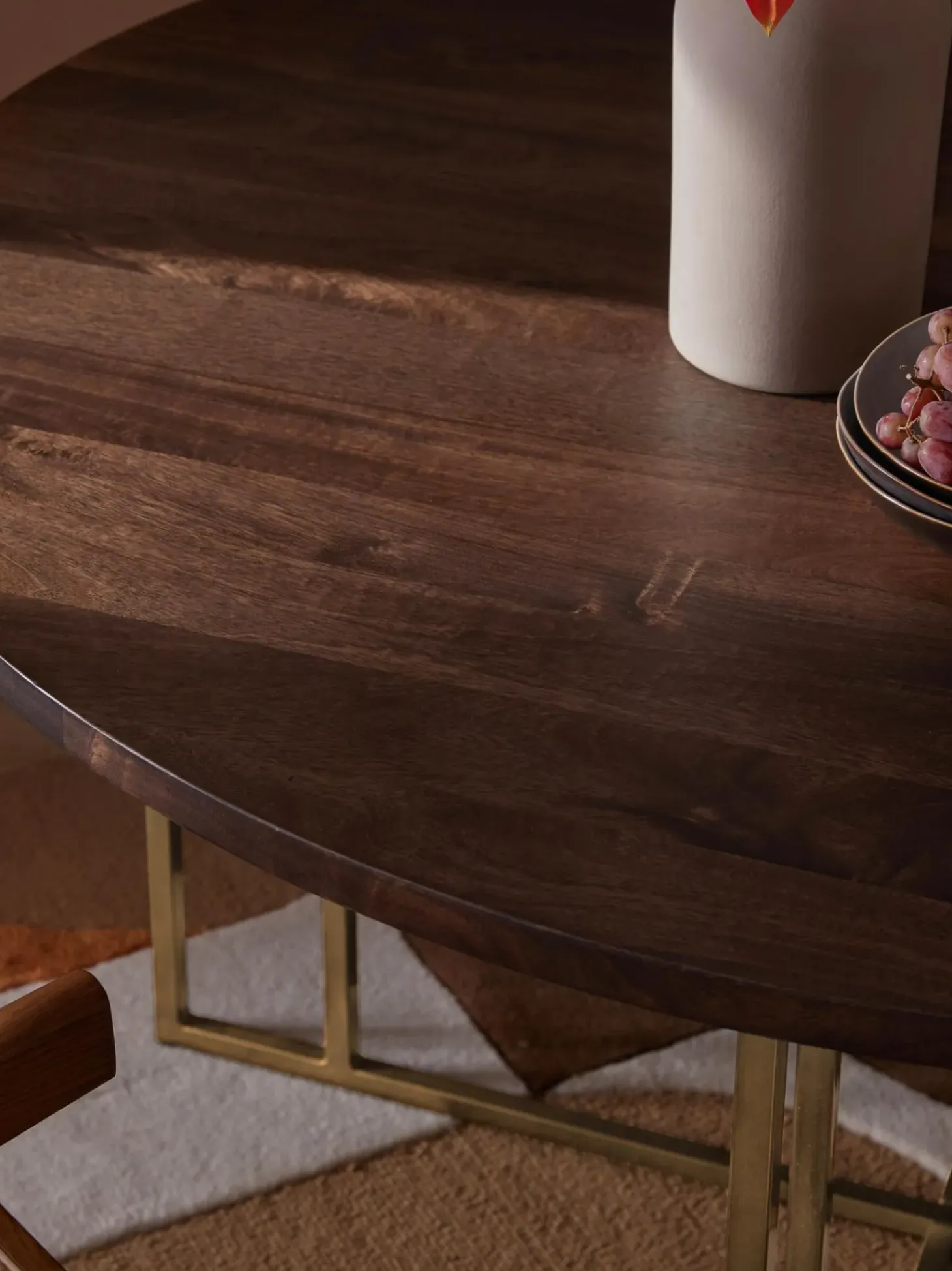 Tavolo Rotondo In Legno Di Mango Luca, In Verie Misure