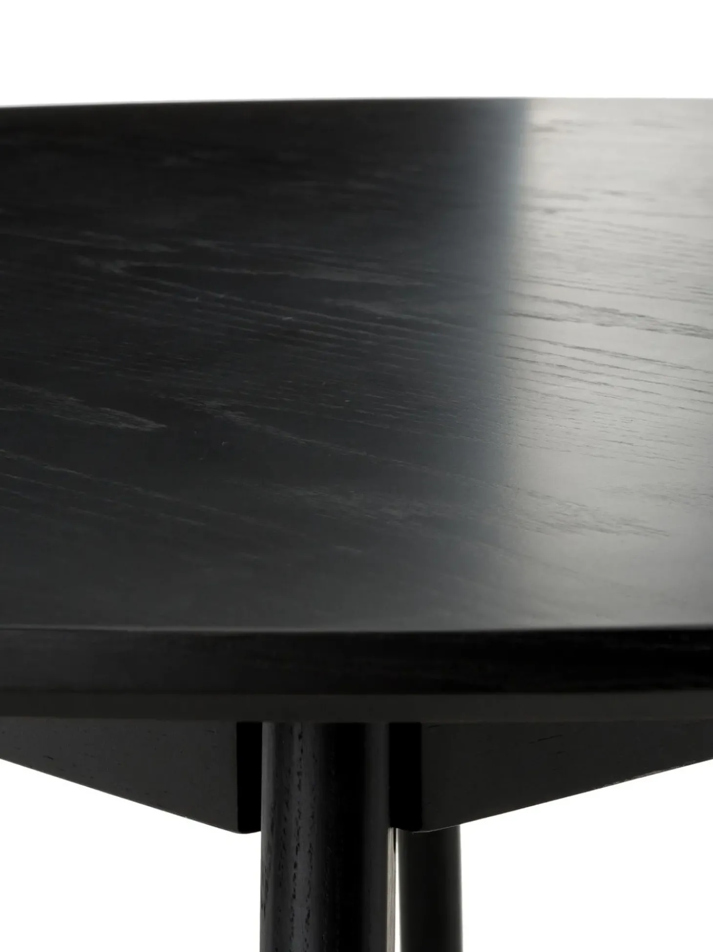 Tavolo Rotondo In Legno Di Caucciu Yumi, O 115 Cm