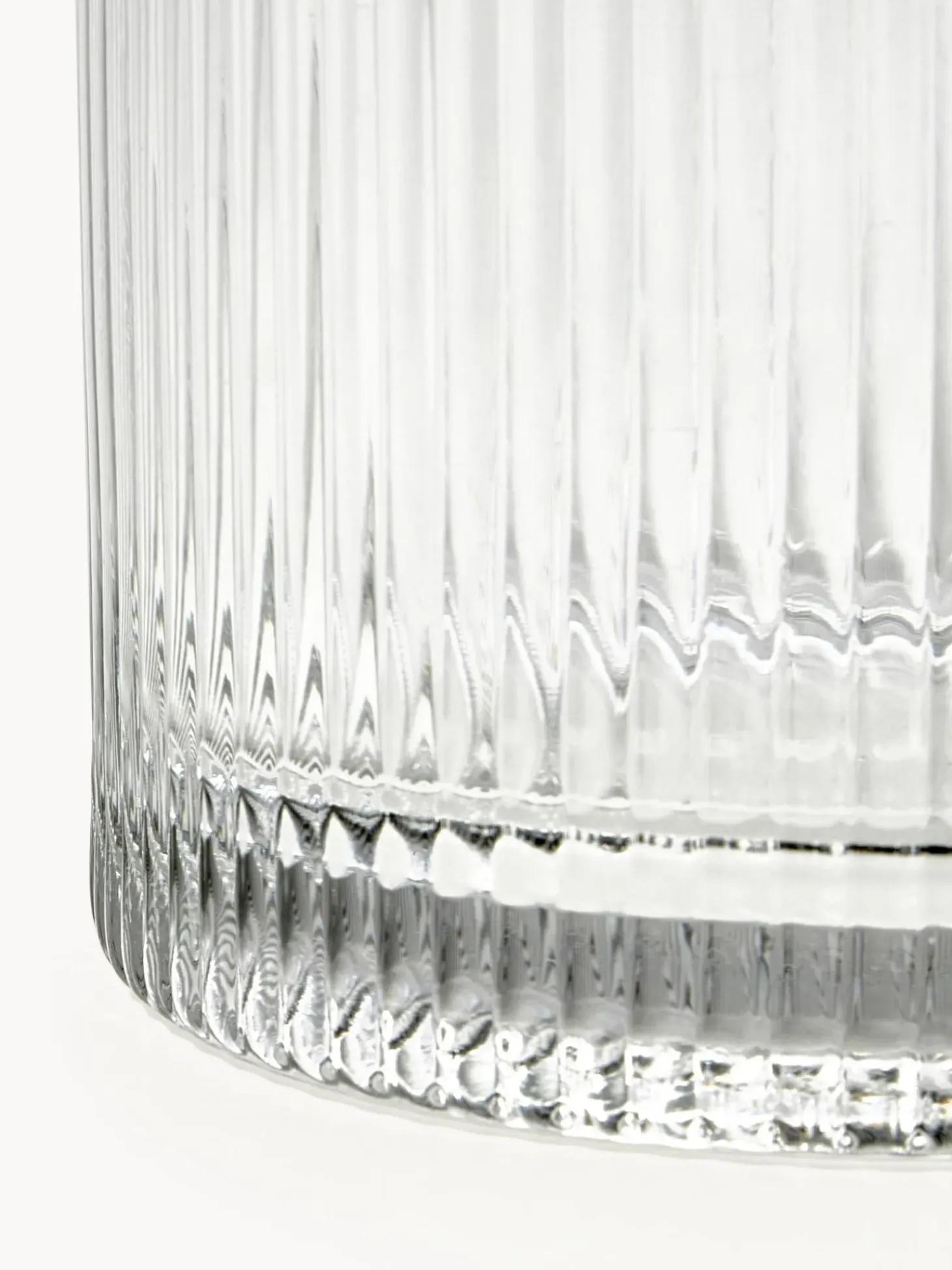 Vaso In Vetro Con Superficie Rigata Lija