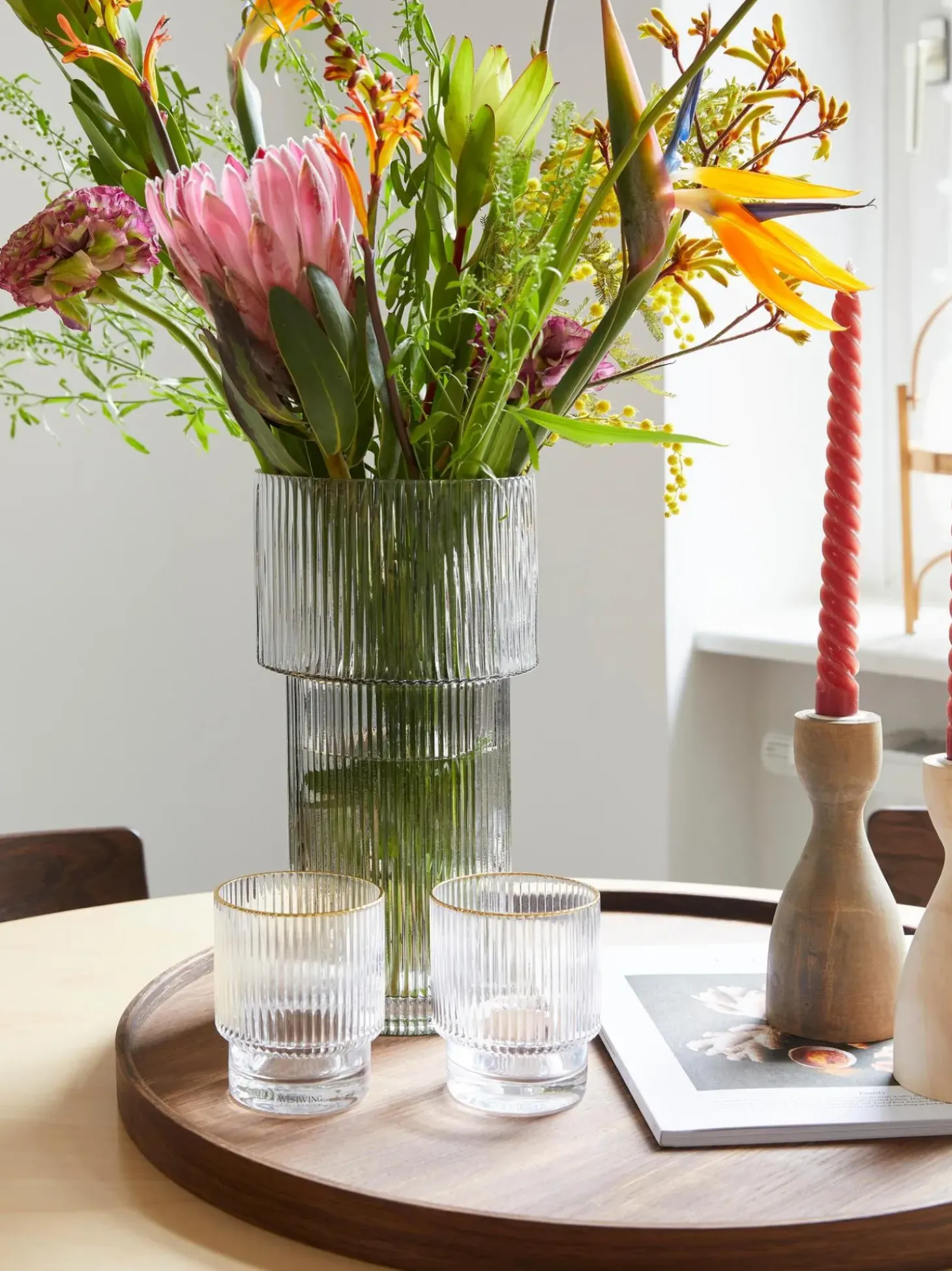 Vaso In Vetro Con Superficie Rigata Lija